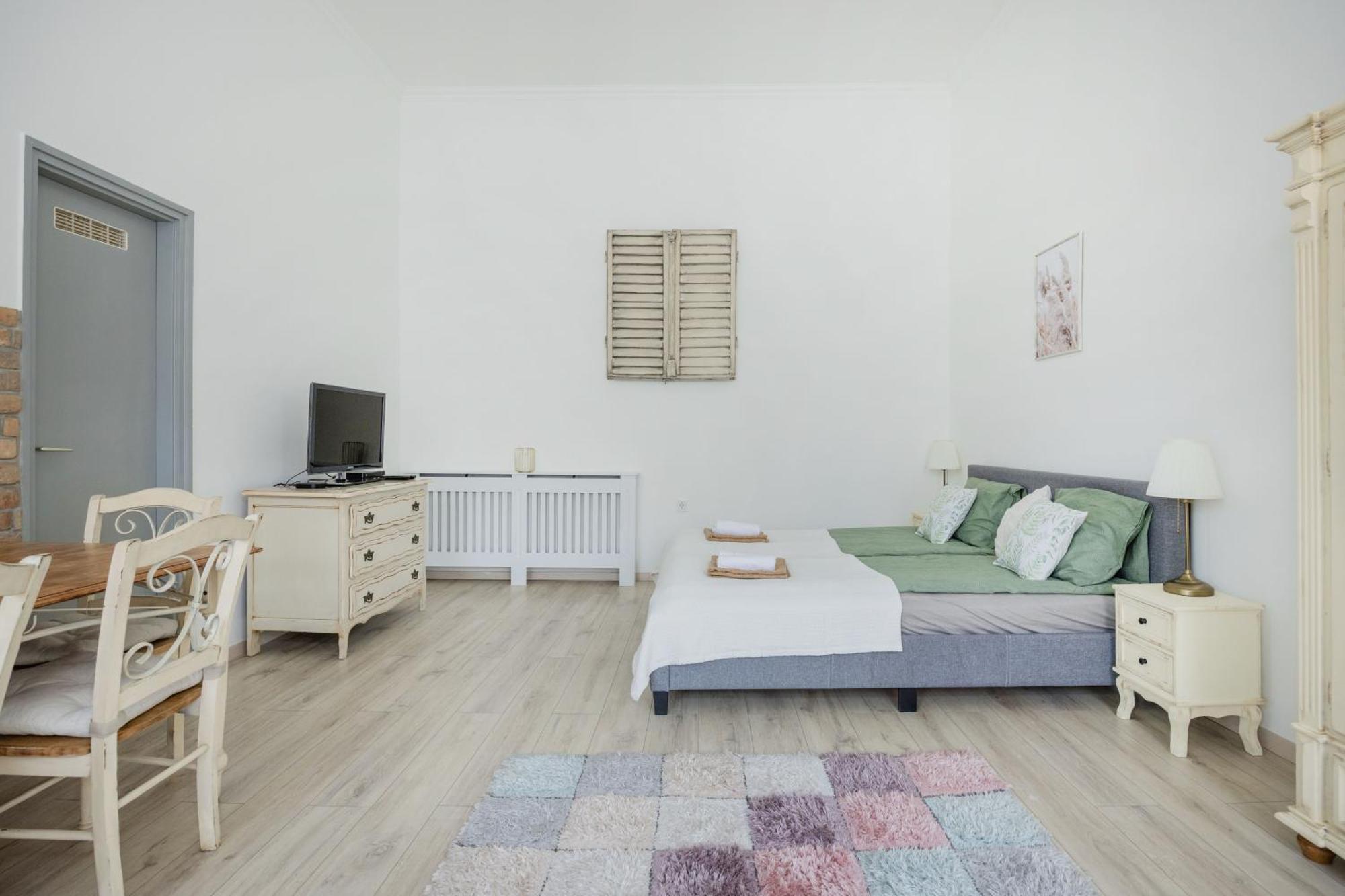 Appartamento A Touch Of Provence And Pastels In The Centre Budapest Esterno foto