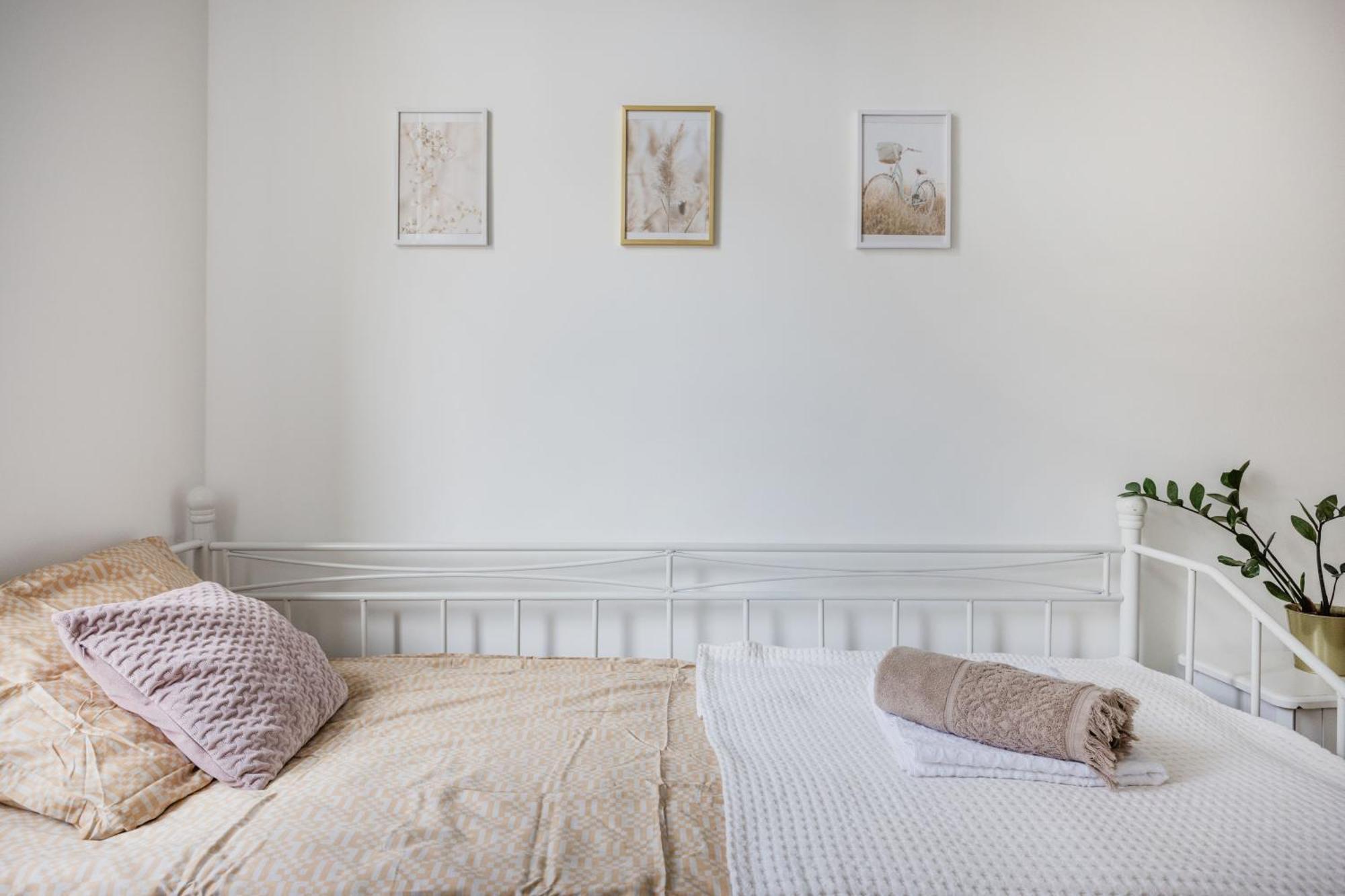 Appartamento A Touch Of Provence And Pastels In The Centre Budapest Esterno foto